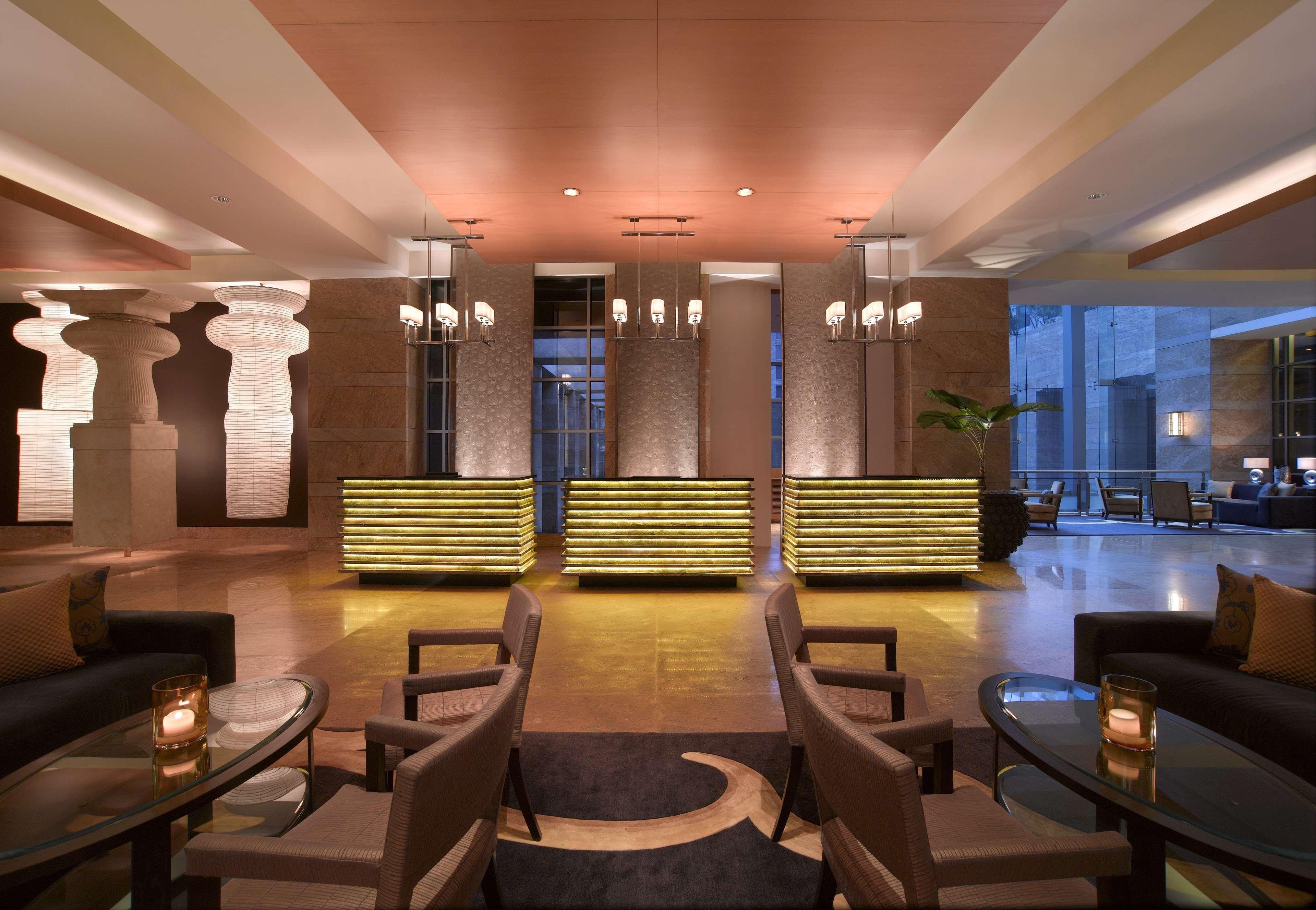 Grand Hyatt Mumbai Hotel And Residences Luaran gambar The lobby of the hotel