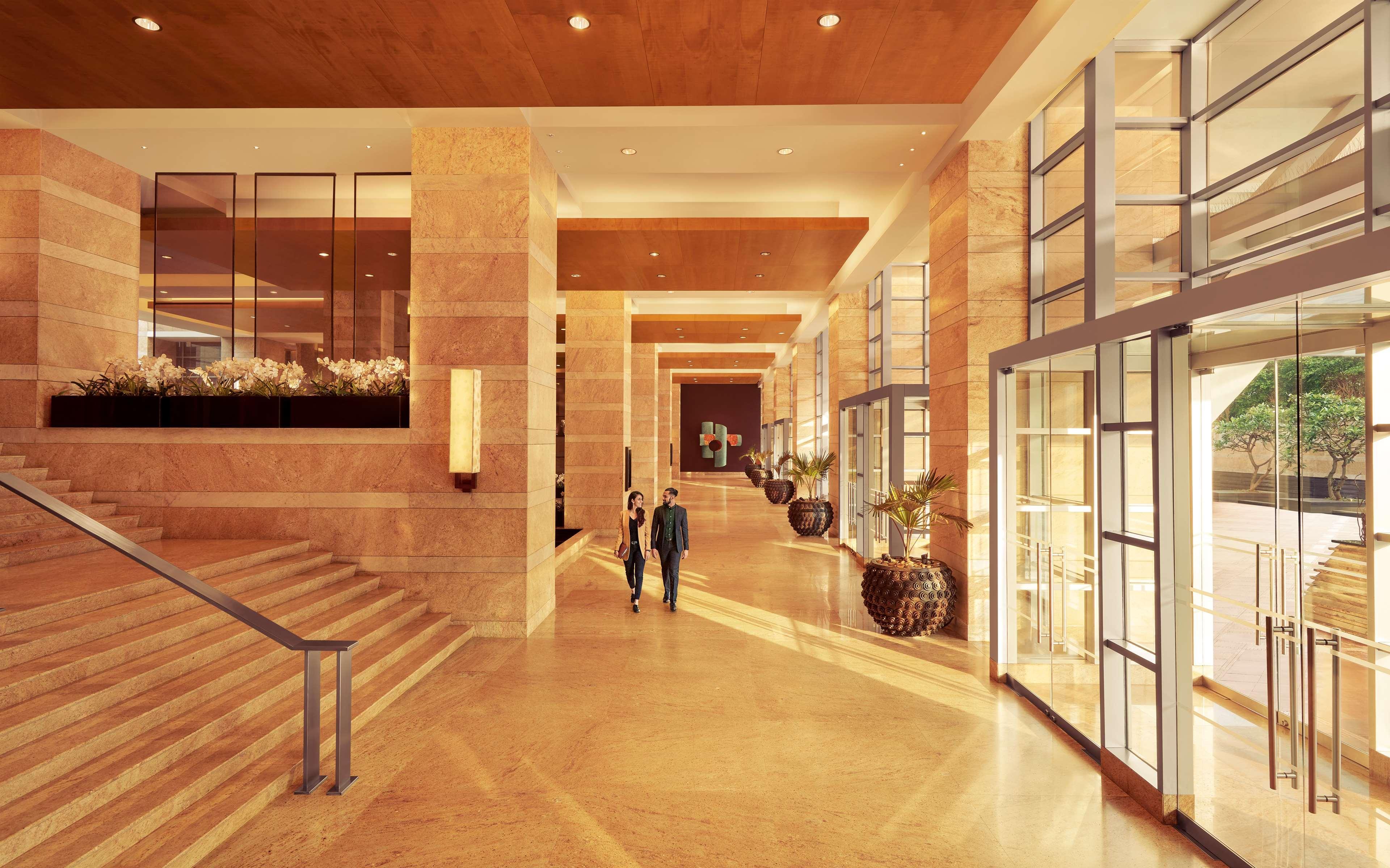 Grand Hyatt Mumbai Hotel And Residences Luaran gambar The lobby of the hotel