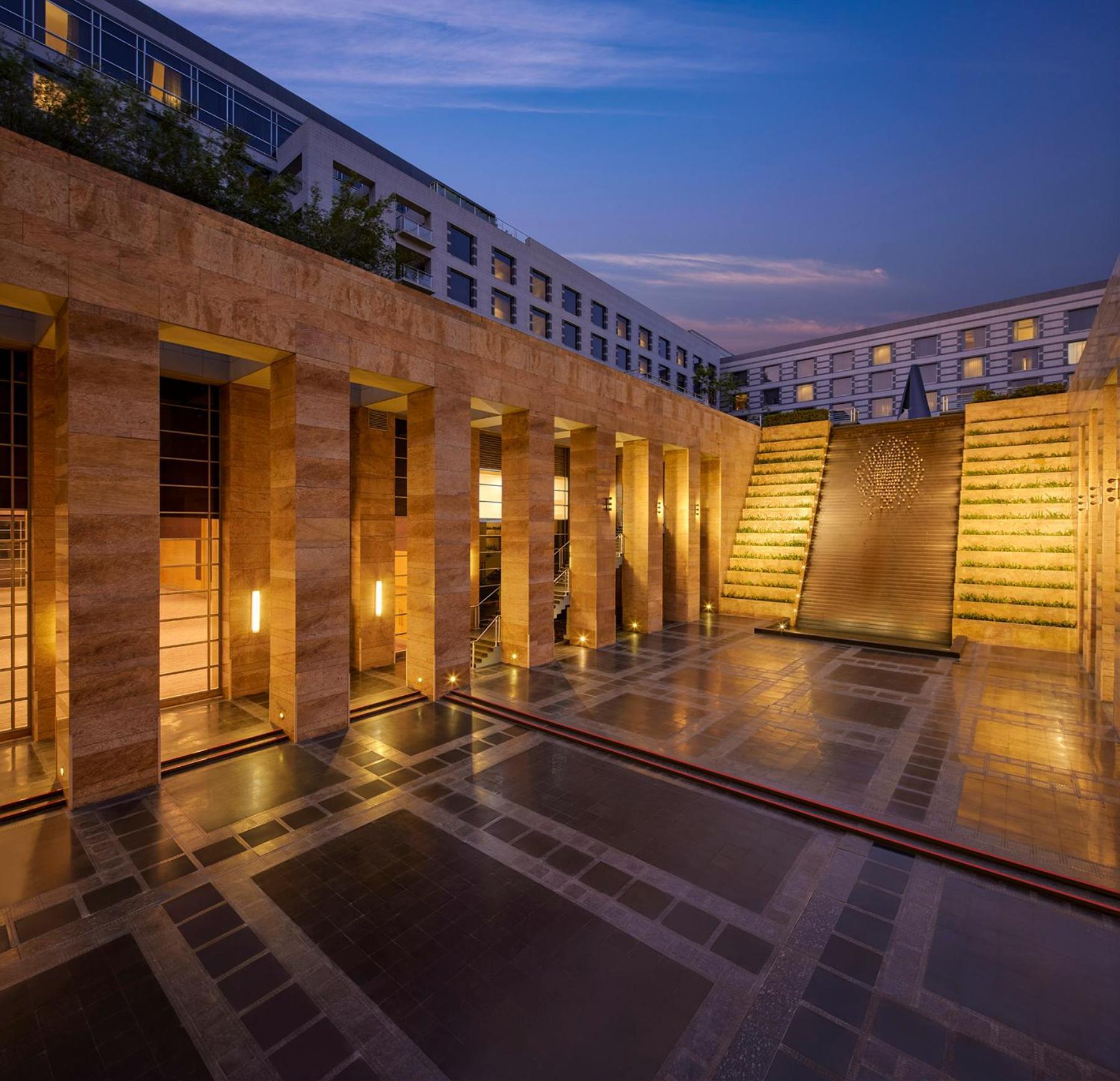 Grand Hyatt Mumbai Hotel And Residences Luaran gambar The courtyard of the National Museum of the Republic of China