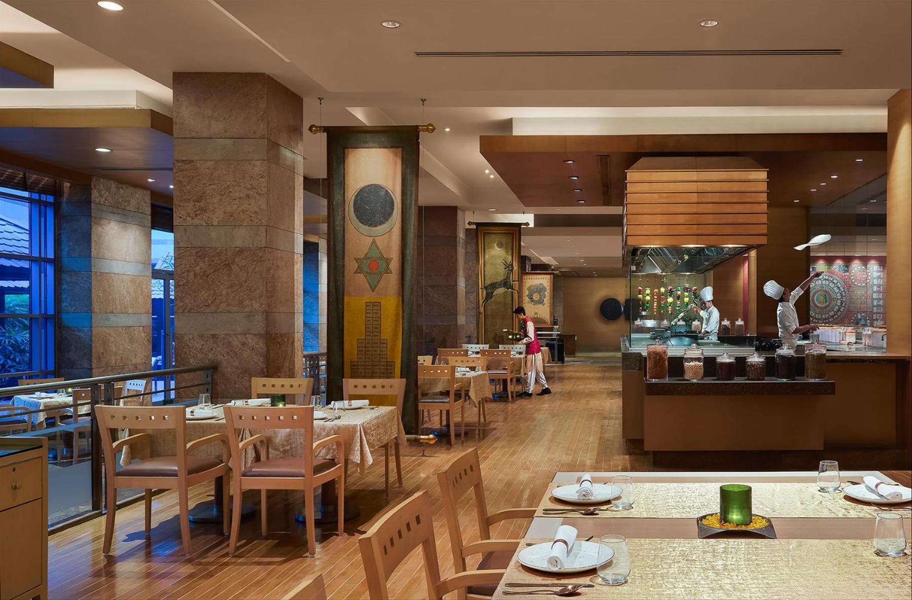 Grand Hyatt Mumbai Hotel And Residences Luaran gambar The restaurant