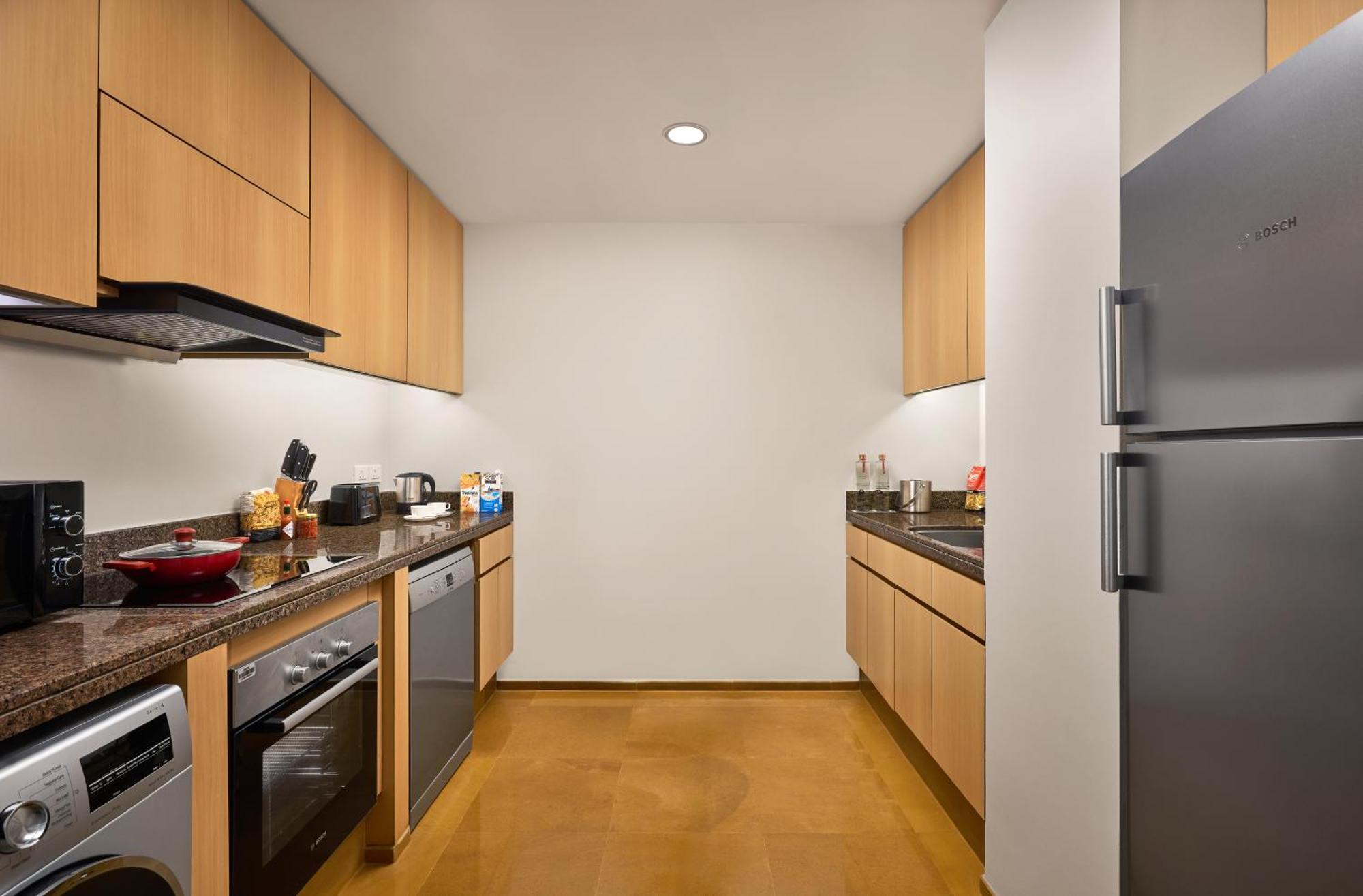 Grand Hyatt Mumbai Hotel And Residences Luaran gambar A typical kitchen in a residential apartment